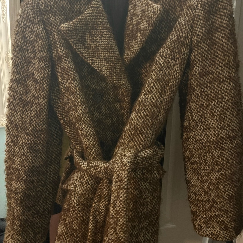 Winter coat - Picture 4 of 9